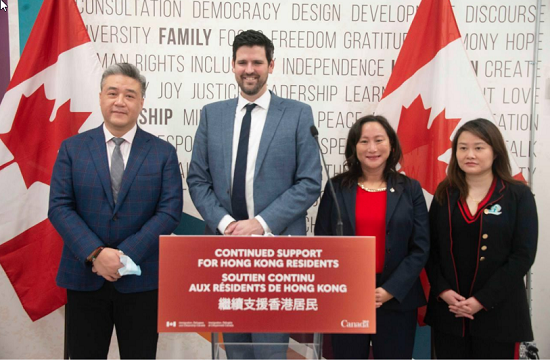 加拿大聯邦政府延長和擴大香港人的開放式工作簽證計劃